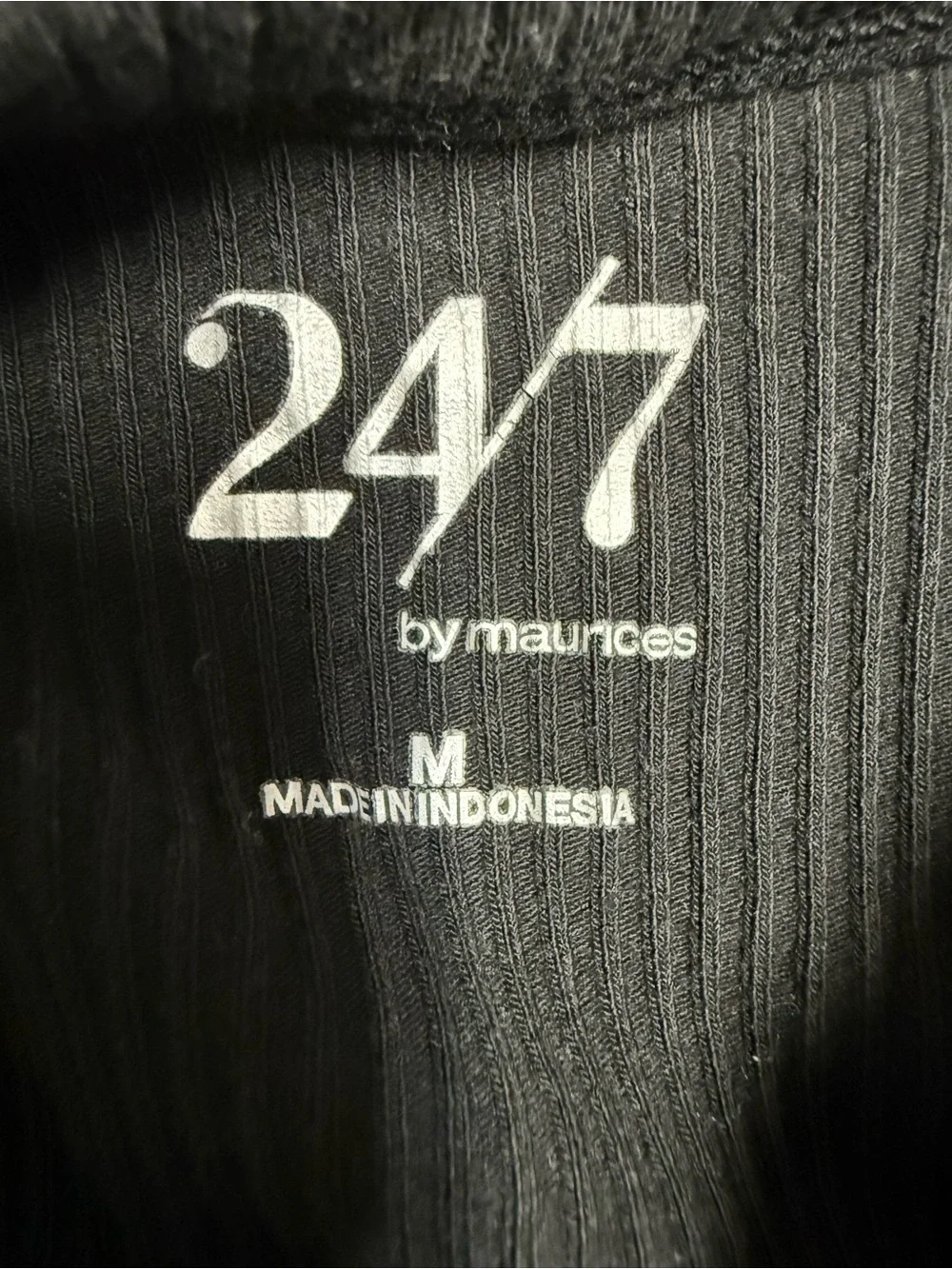 Nine West Ribbed Tank Tops in Black, Pink & Royal Blue & 1 Maurice’s tank size M - Picture 4 of 5